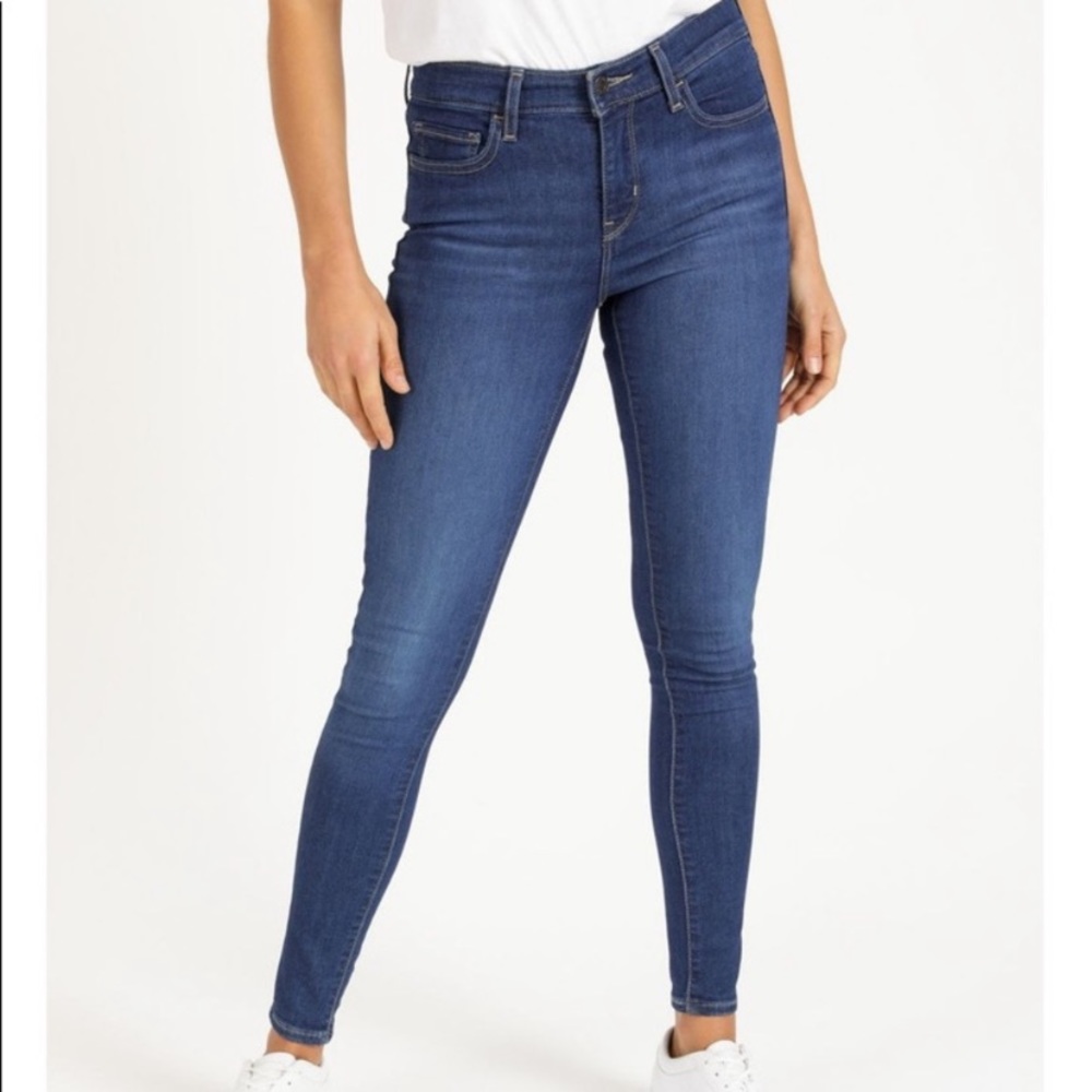 Women’s Levi’s Jeans